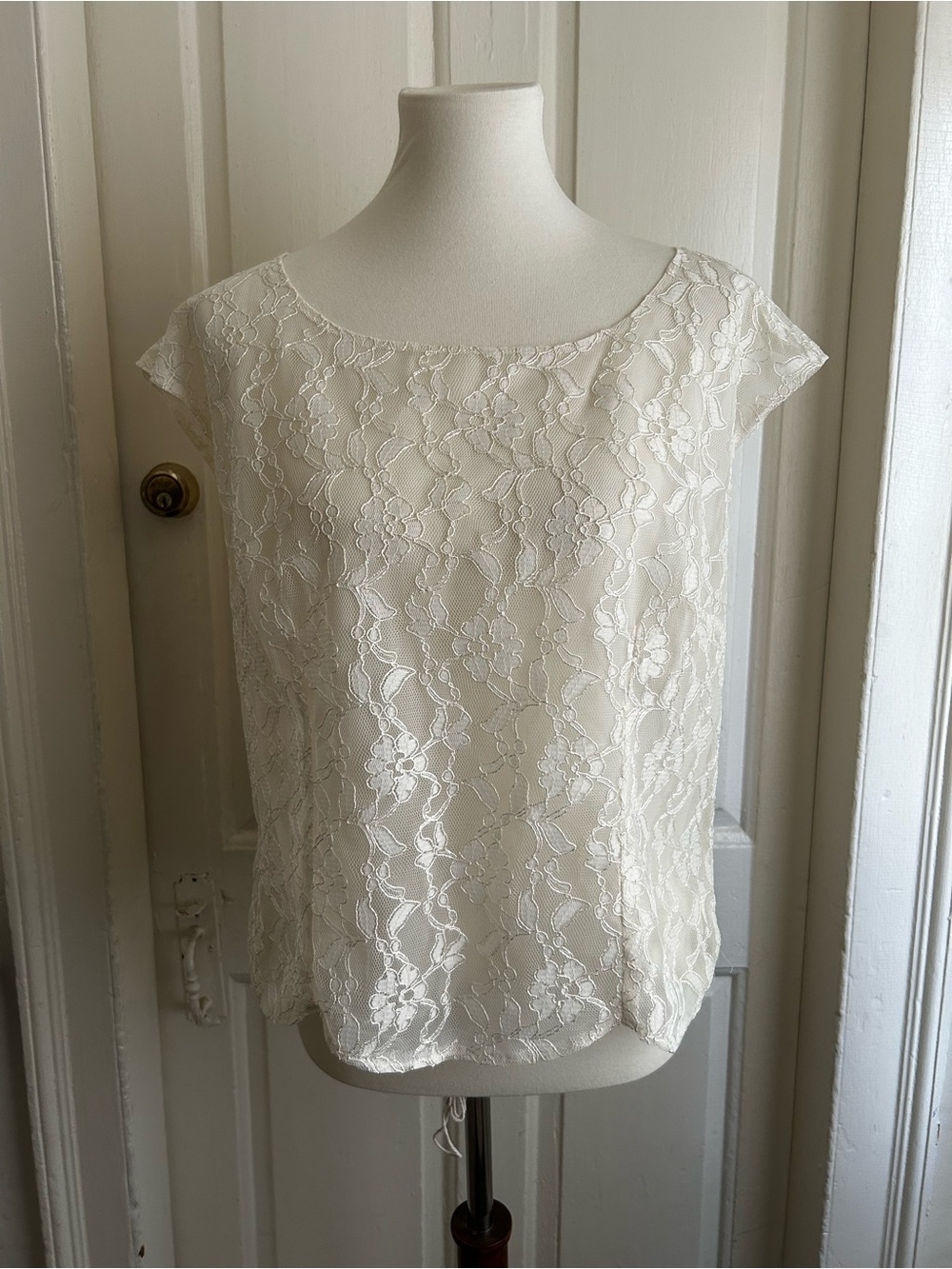 Vintage Cream Lace Overlay Cap Sleeve Blouse